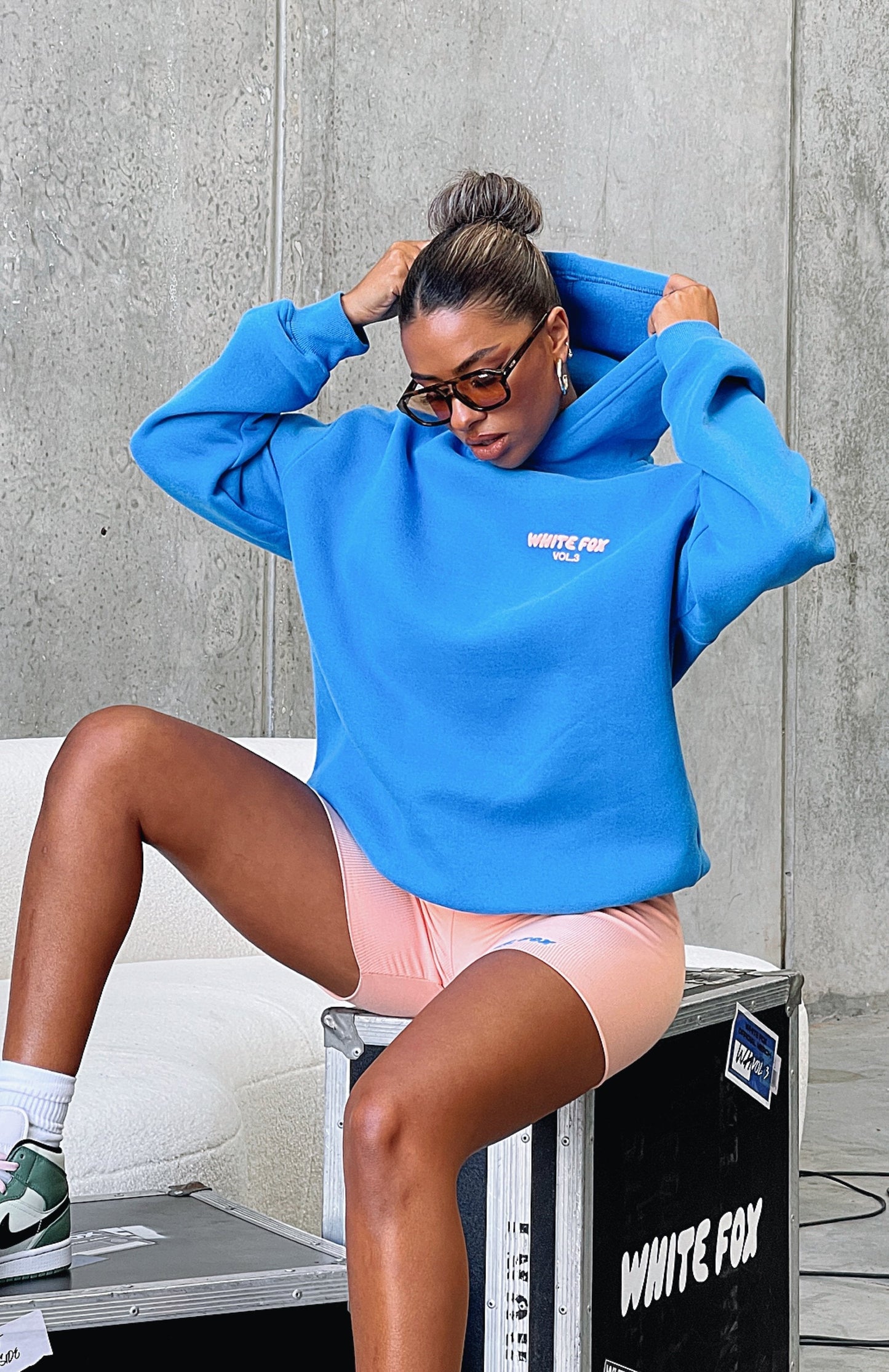 Offstage Hoodie Azure - Image 8